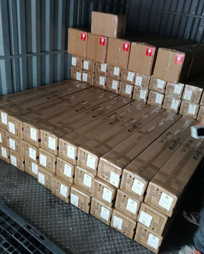 led replacement for t8 fluorescent tubes
