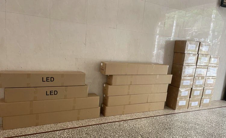 4 foot fluorescent light led replacement